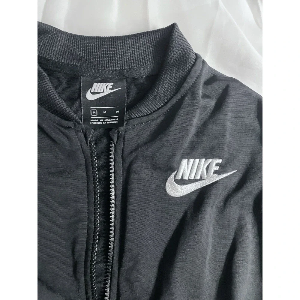 Nike Girls Sportswear Track Jacket Black Logo Taped Sleeve Full Zip Size Medium